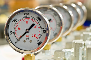 STEAM PRESSURE GAUGES